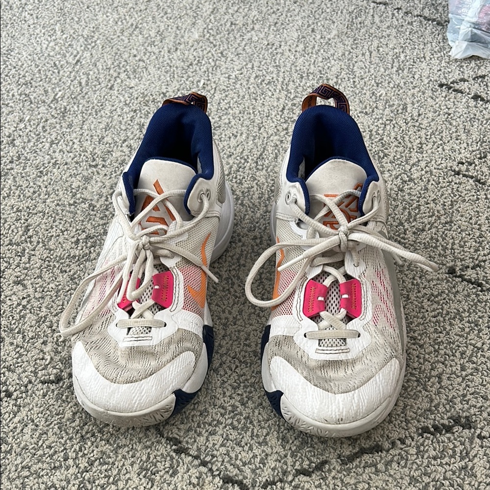 Women’s Gianni’s basketball shoes